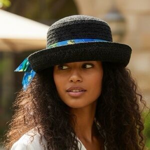 Classic BETMAR NEW YORK Chic Black Rolled Brim Hat Vibrant Blue Accent OS #29219